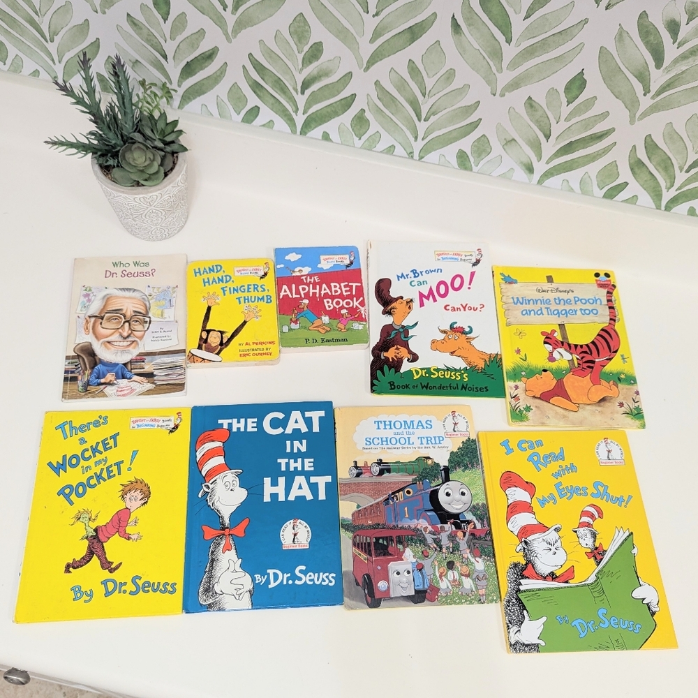 Set of 8 Dr. Seuss books/ 1 Disney Book